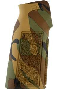 B5 SYSTEMS P-GRIP 22 WOODLAND